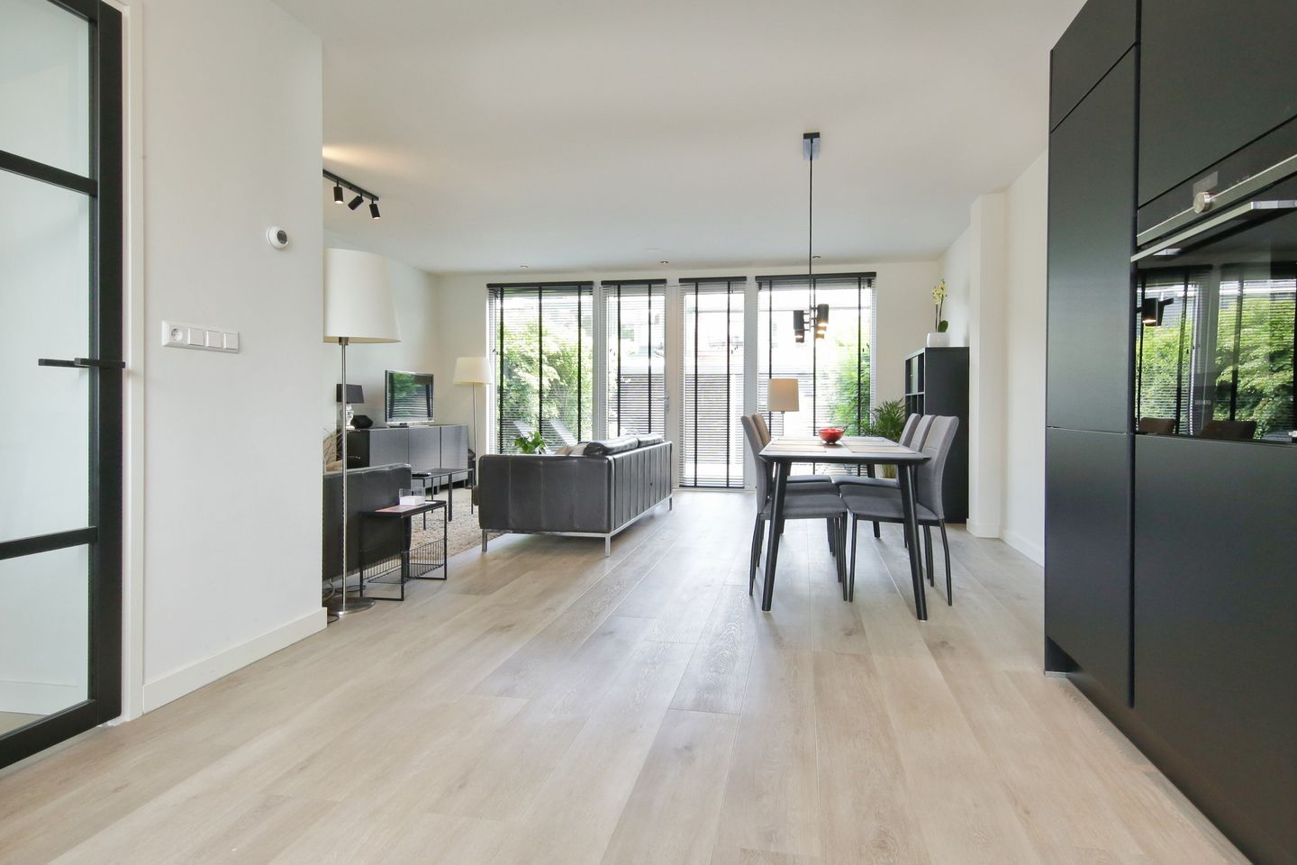 Foto 5 van Van Koetsveldstraat 6