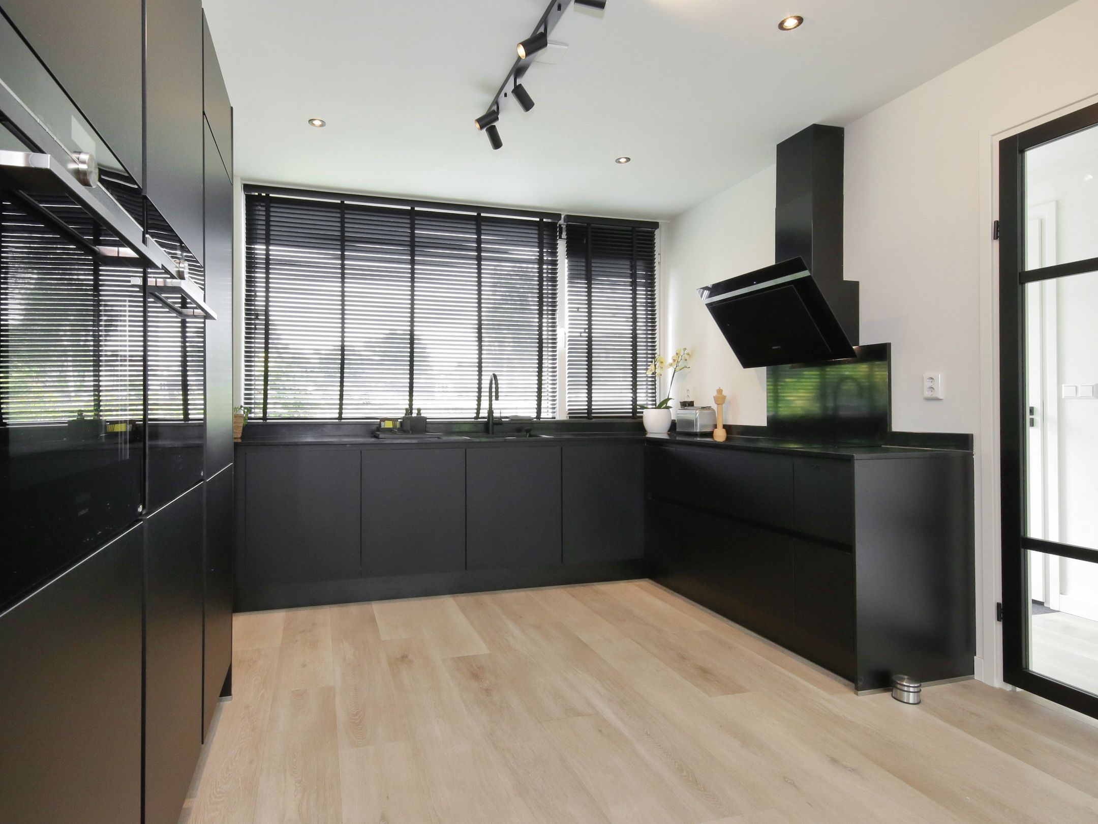 Foto 6 van Van Koetsveldstraat 6