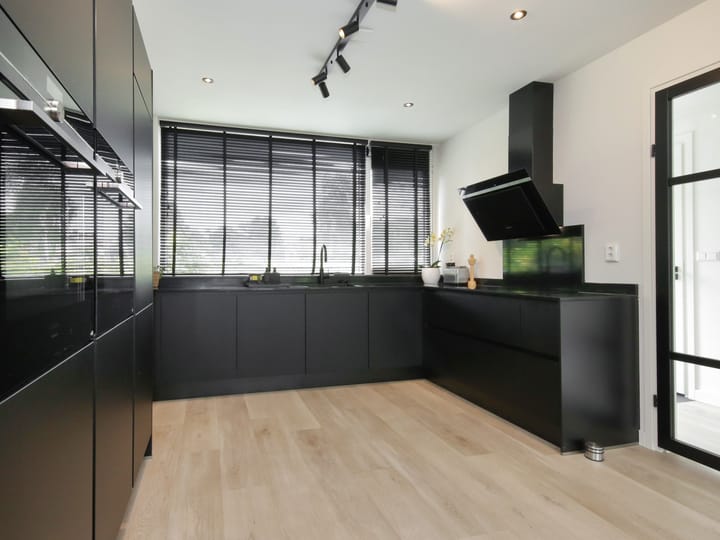 Foto 6 van Van Koetsveldstraat 6