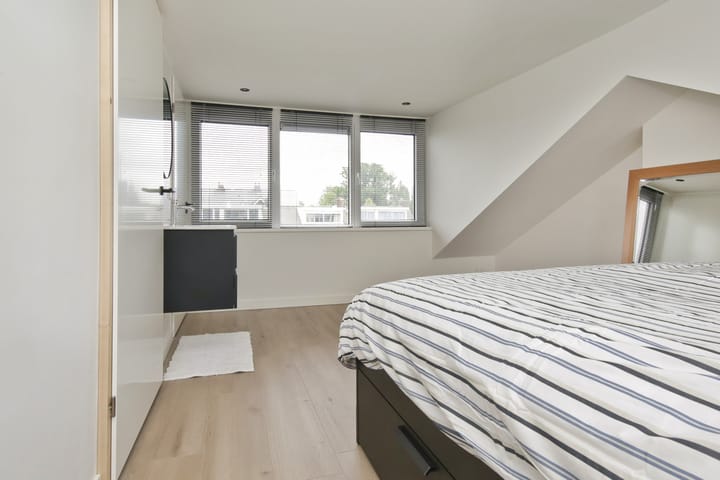 Foto 46 van Van Koetsveldstraat 6