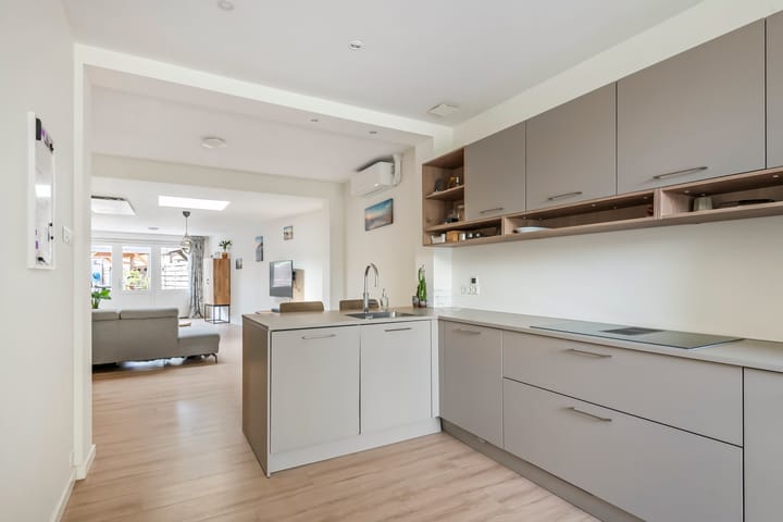 Foto 15 van Rijksstraatweg 9