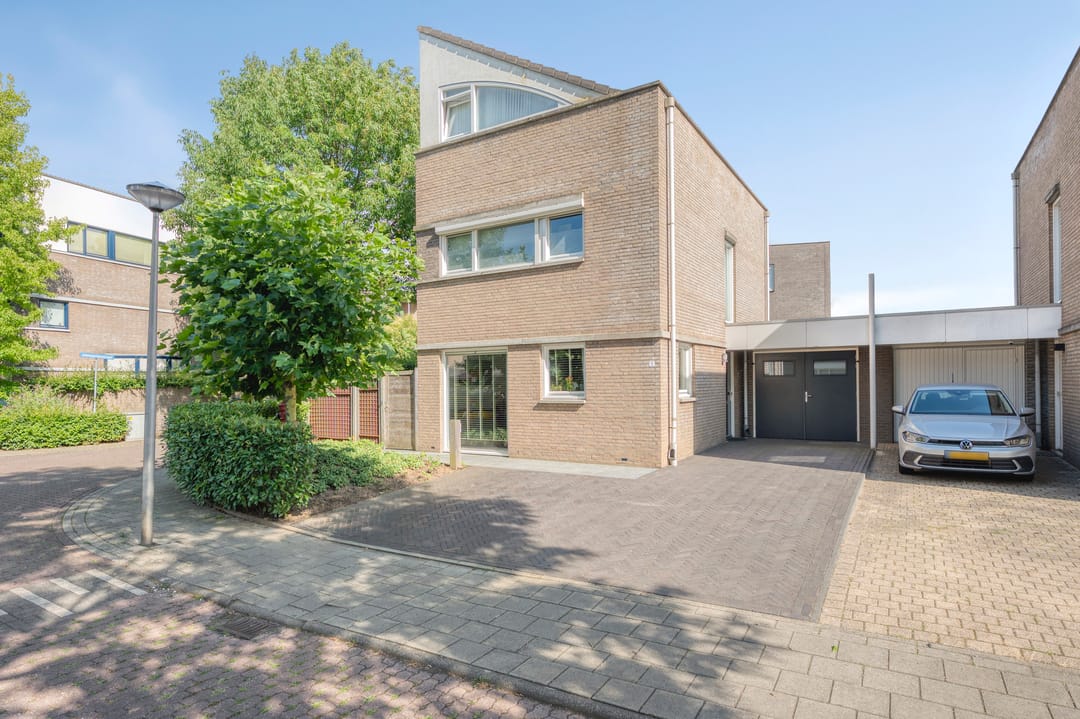 Photo 1 of Friezenstraat 5