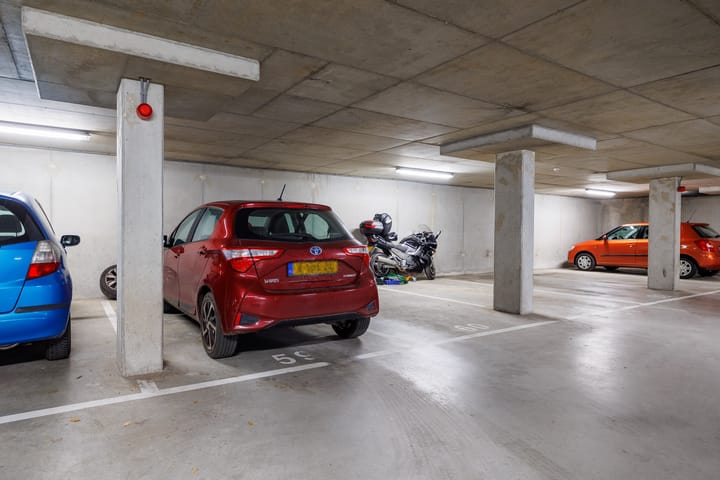 Foto 51 van Molukkenstraat 3-T