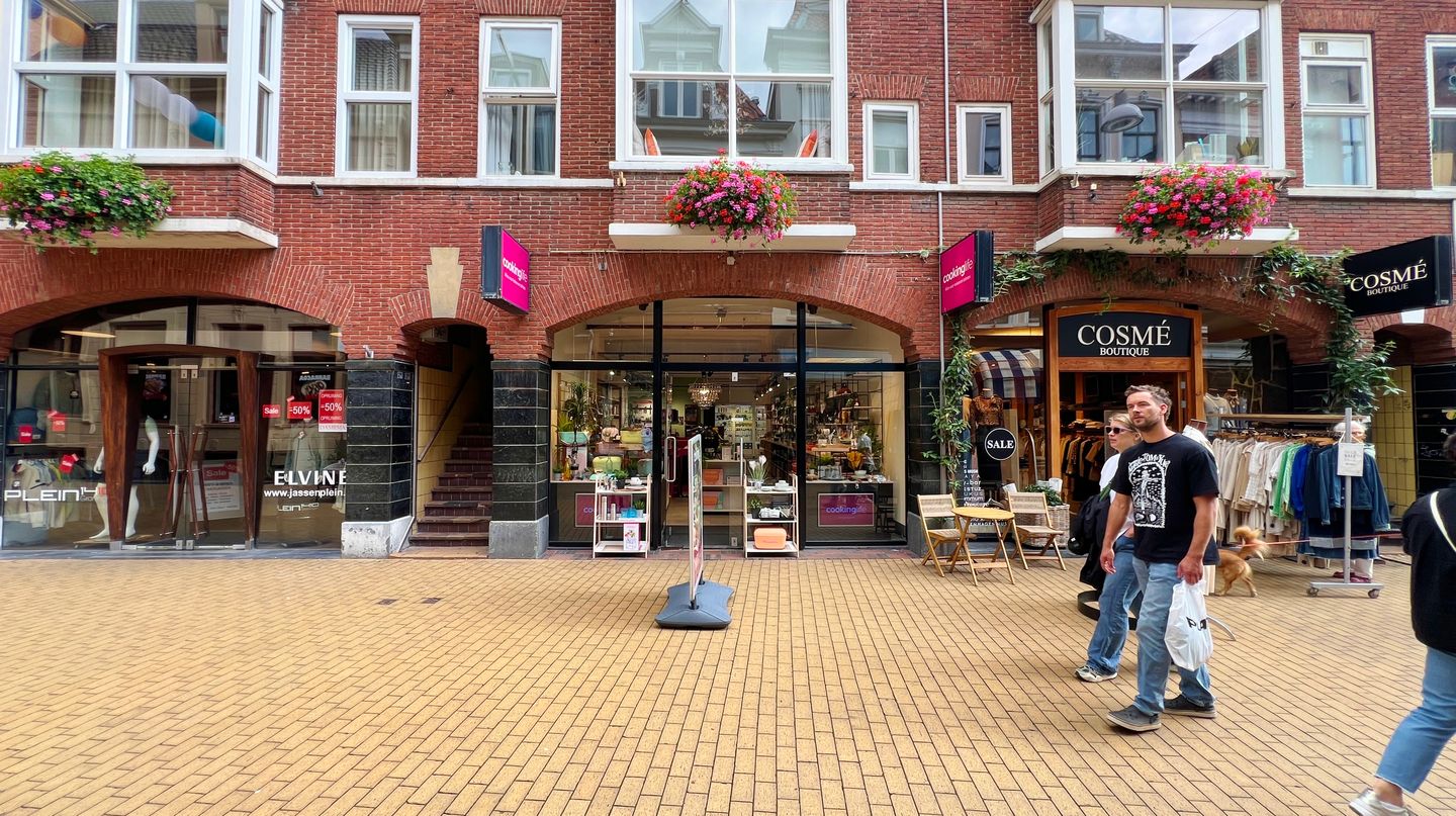 Bekijk foto 2 van Zwanestraat 2-2