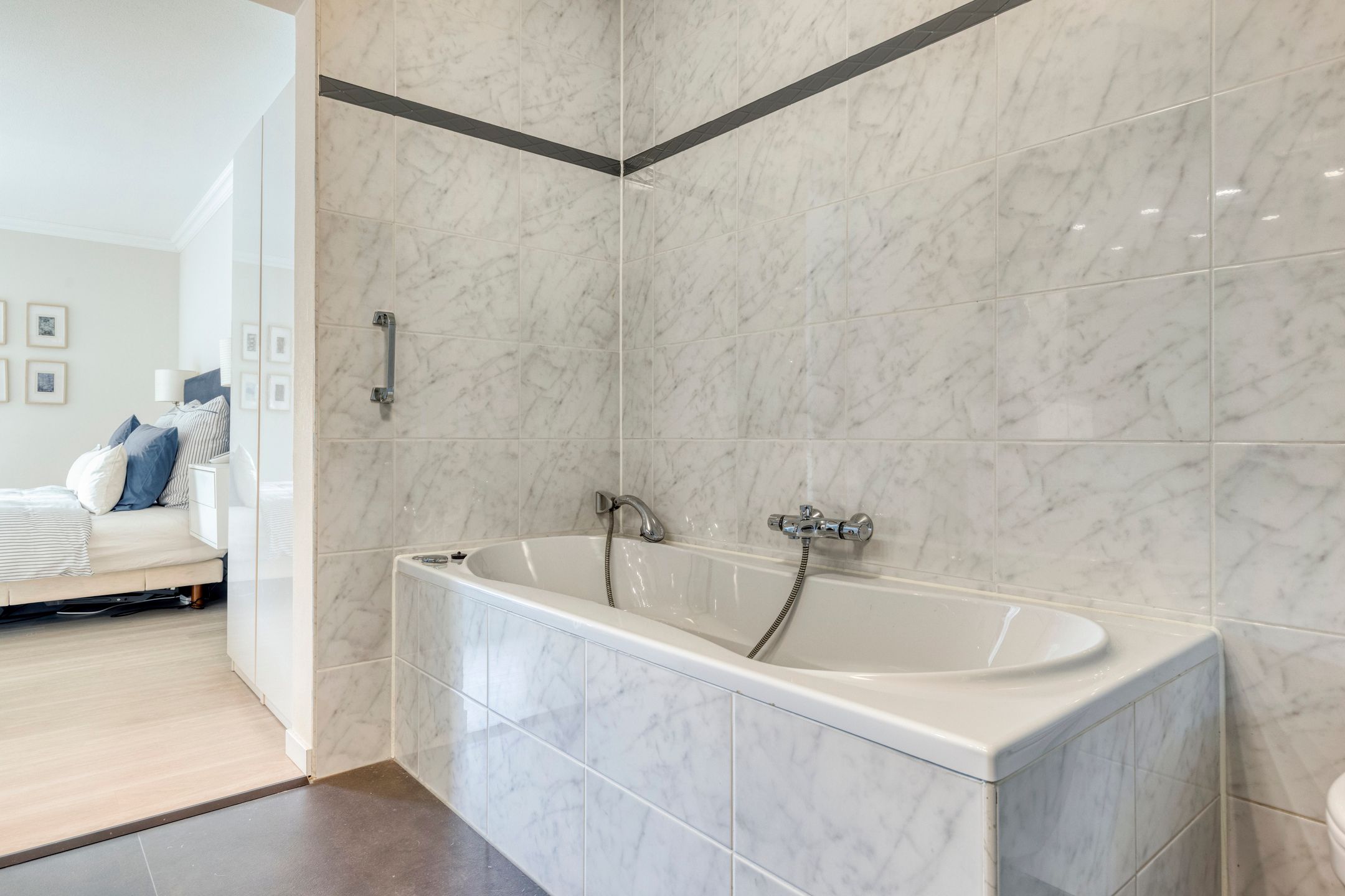 Foto 33 van Pettelaarseweg 243-E