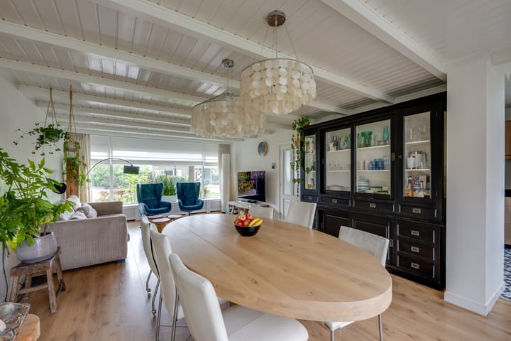 Photo 2 of Middenweg 1