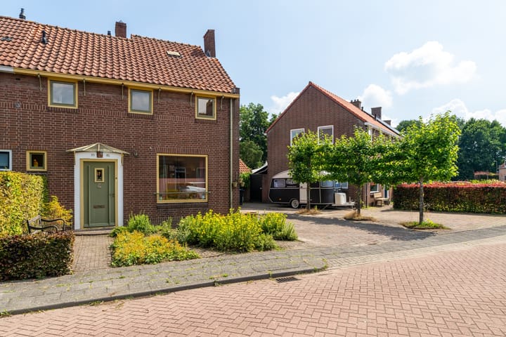 Foto 2 van Schoolstraat 13