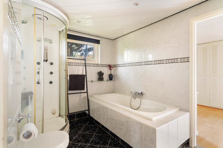 Photo 33 of Ruysdael 80