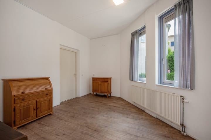 Foto 8 van Blauw-roodlaan 62