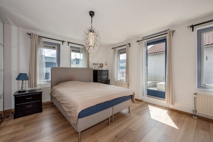 Foto 38 van Blauw-roodlaan 62