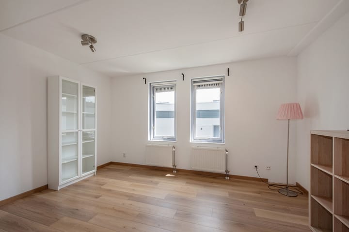 Foto 41 van Blauw-roodlaan 62