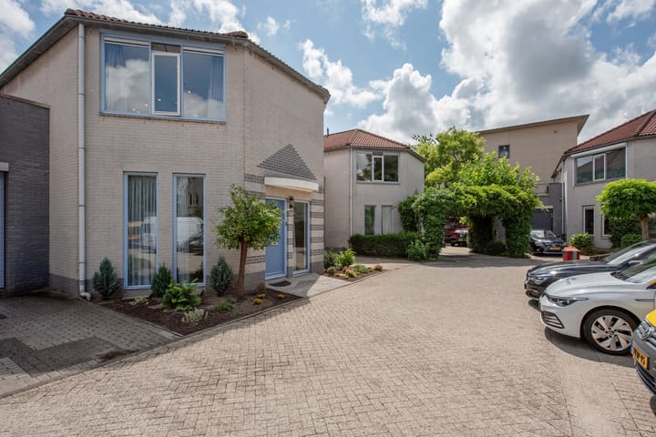 Foto 47 van Blauw-roodlaan 62