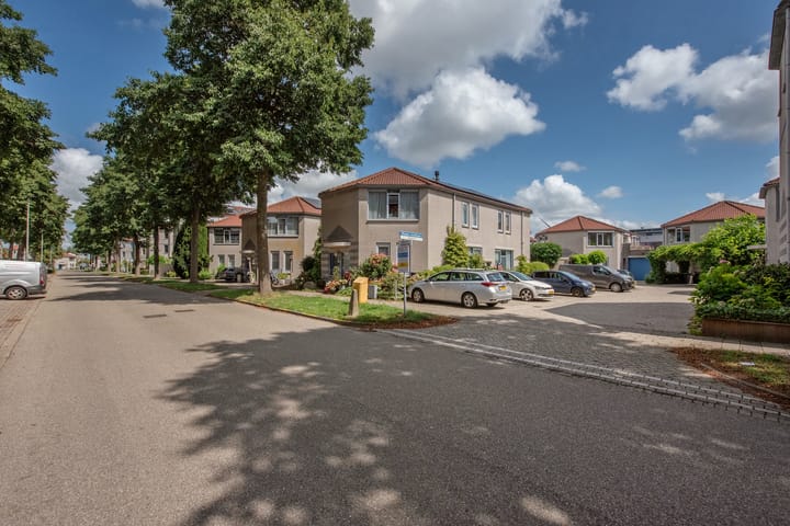 Foto 48 van Blauw-roodlaan 62