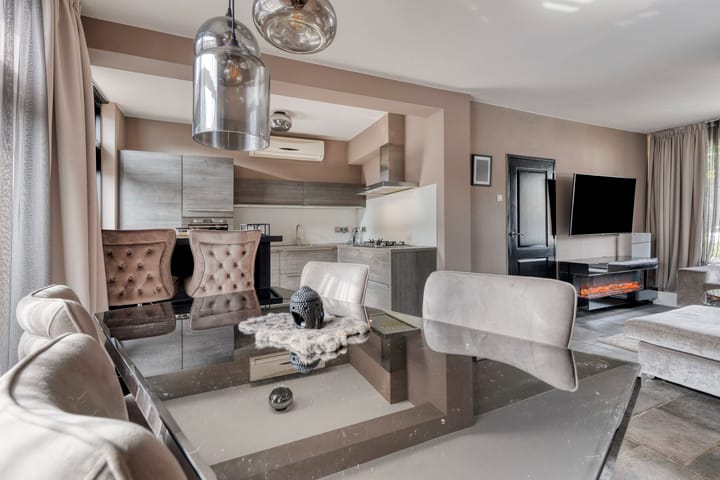 Photo 14 of Wijnruitweg 98