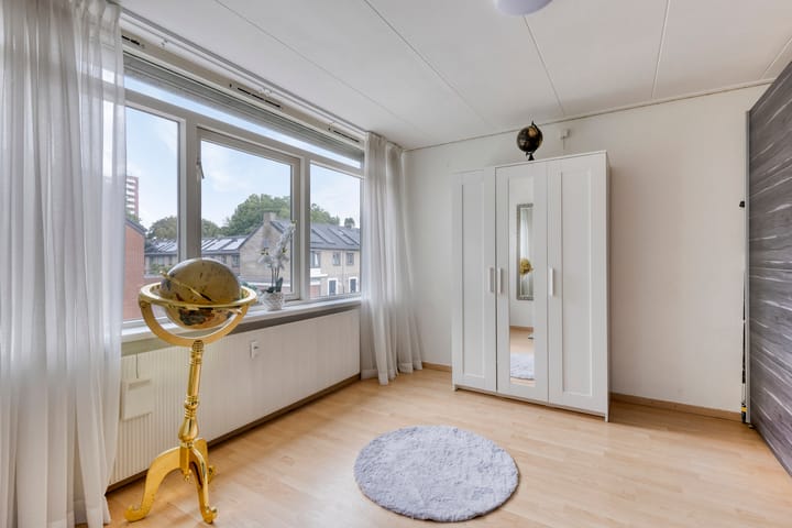 Photo 24 of Wijnruitweg 98