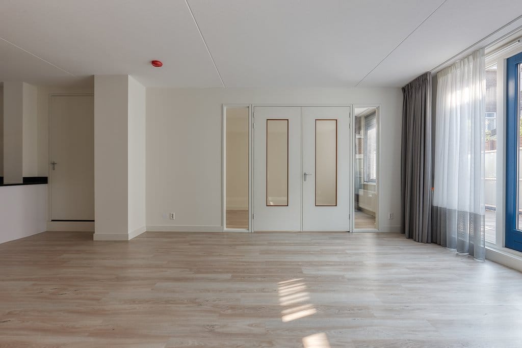 Photo 8 of Johannes Camphuijsstraat 163-H