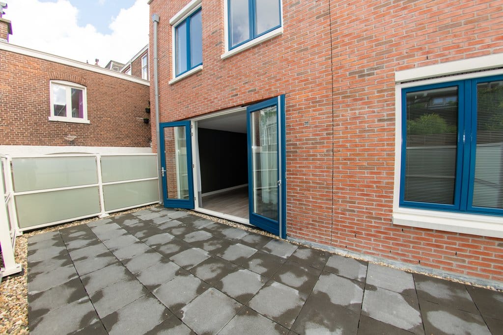 Photo 10 of Johannes Camphuijsstraat 163-H