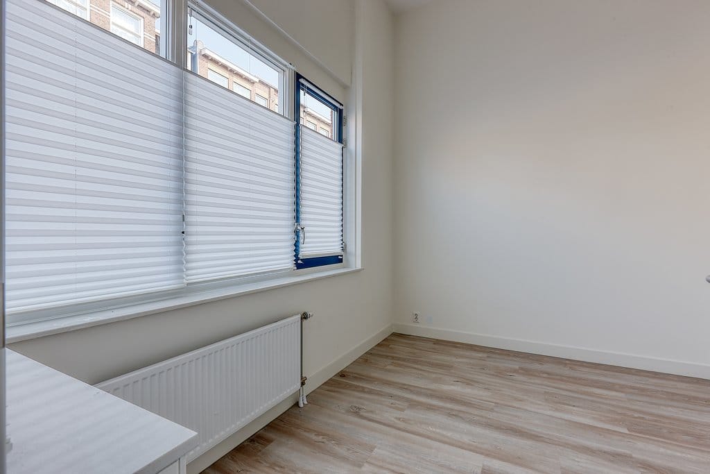 Photo 13 of Johannes Camphuijsstraat 163-H