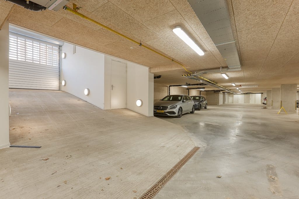 Photo 25 of Johannes Camphuijsstraat 163-H