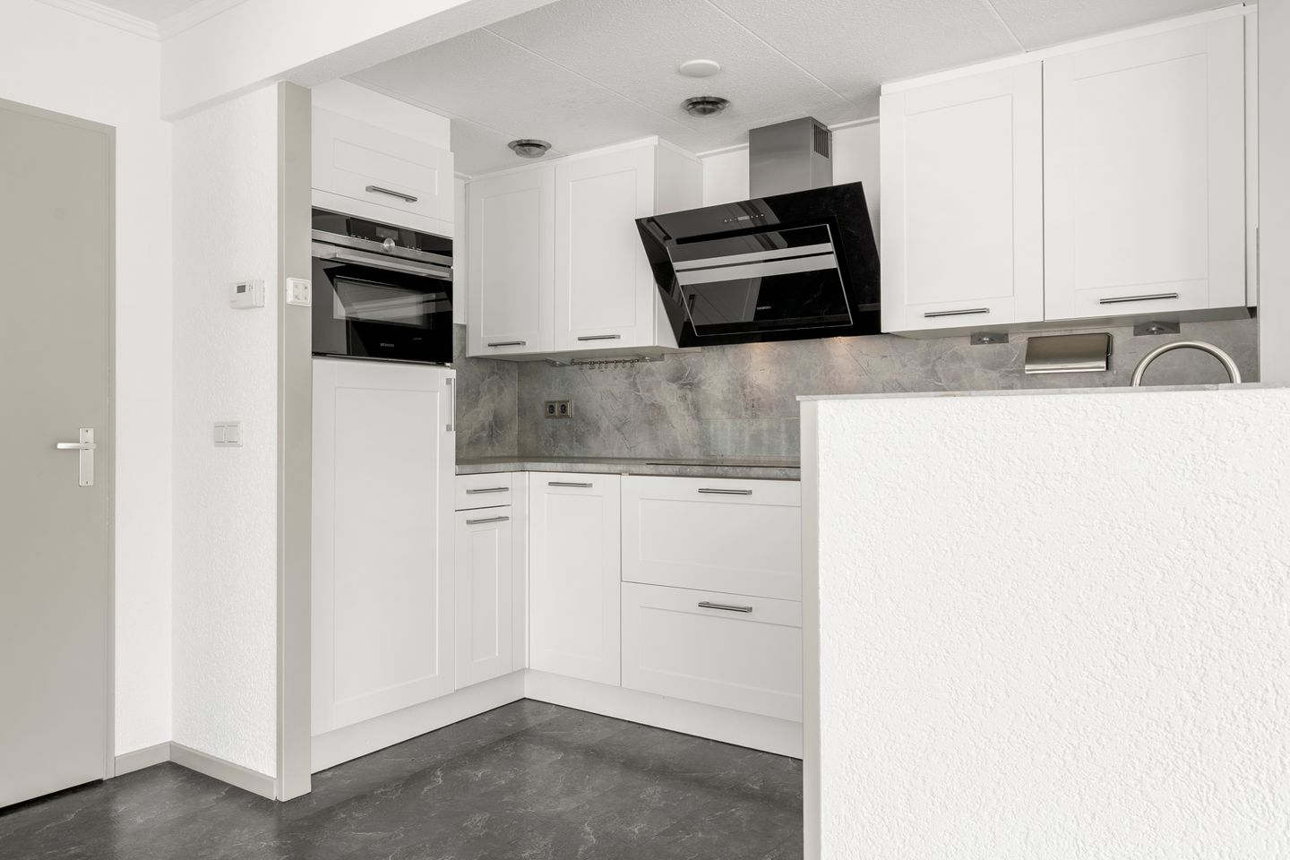 Photo 14 of Achterdorpsstraat 4-A