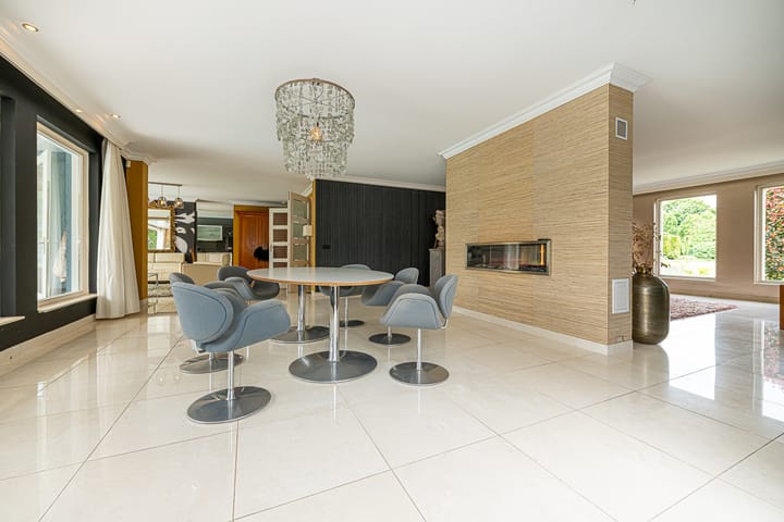 Photo 12 of Gravenstate 8