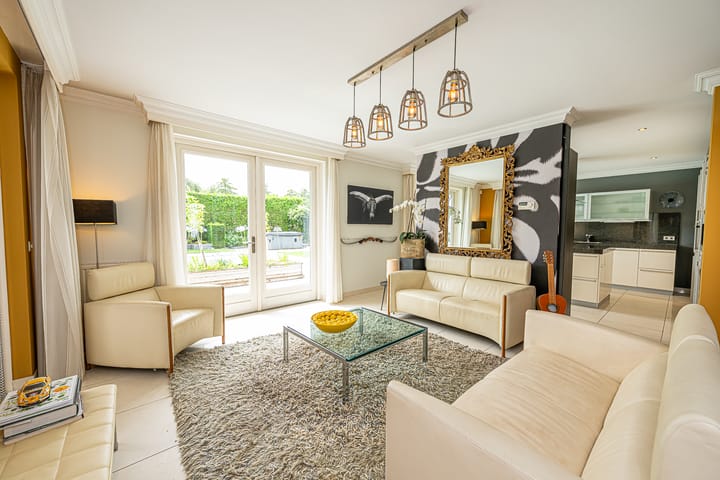 Photo 17 of Gravenstate 8