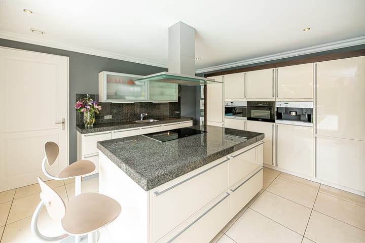 Photo 19 of Gravenstate 8