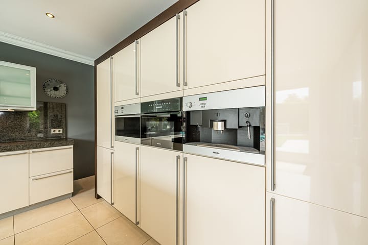 Photo 20 of Gravenstate 8