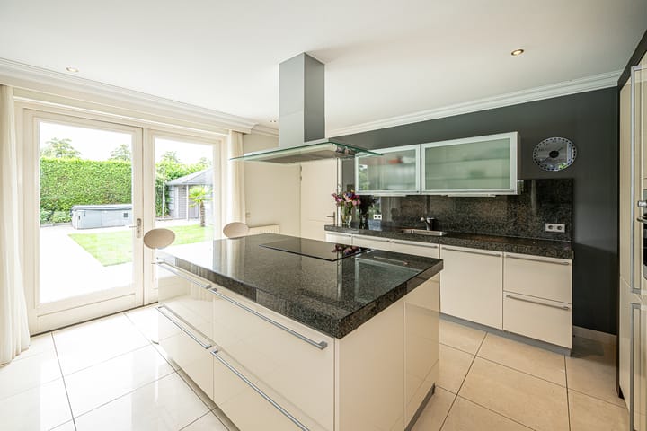 Photo 18 of Gravenstate 8