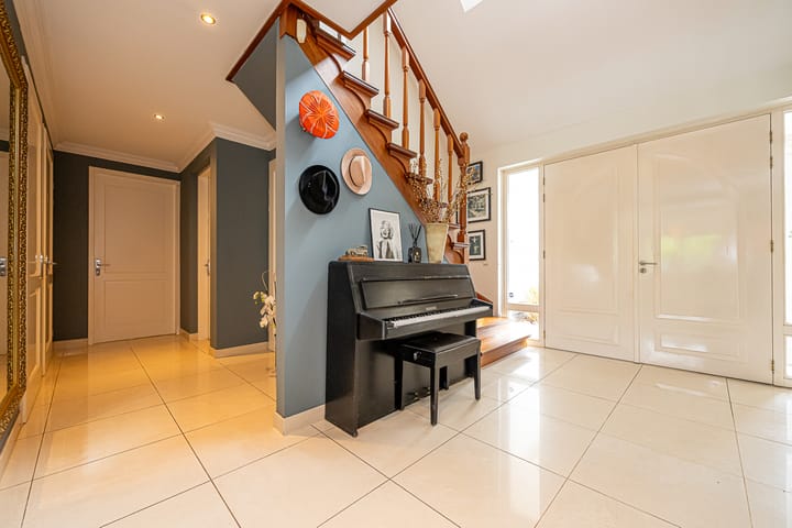 Photo 9 of Gravenstate 8