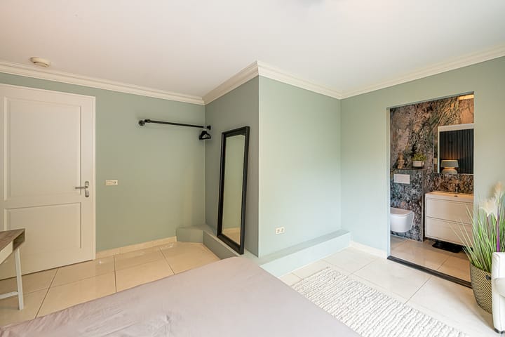 Photo 22 of Gravenstate 8