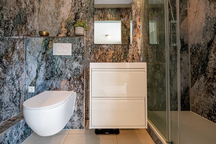 Photo 23 of Gravenstate 8