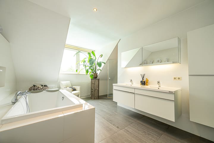 Photo 36 of Gravenstate 8