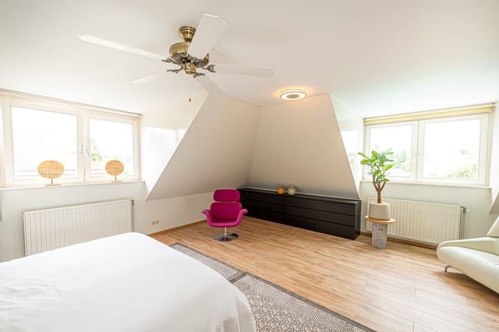 Photo 34 of Gravenstate 8