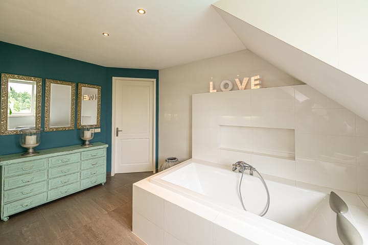 Photo 37 of Gravenstate 8