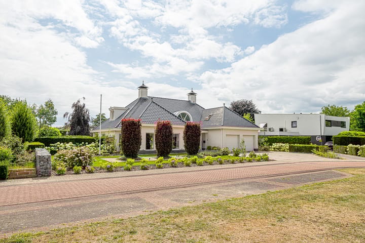 Photo 61 of Gravenstate 8