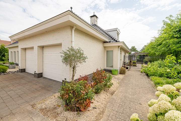 Photo 53 of Gravenstate 8