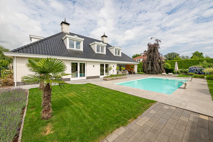 Photo 39 of Gravenstate 8