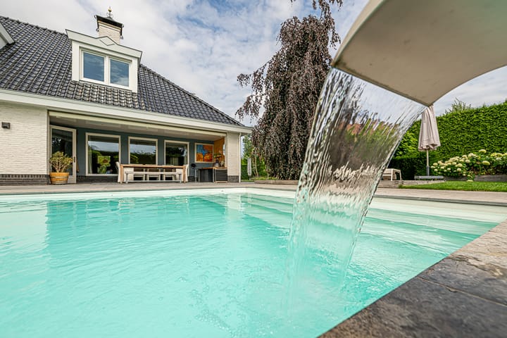 Photo 64 of Gravenstate 8