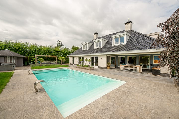 Photo 45 of Gravenstate 8