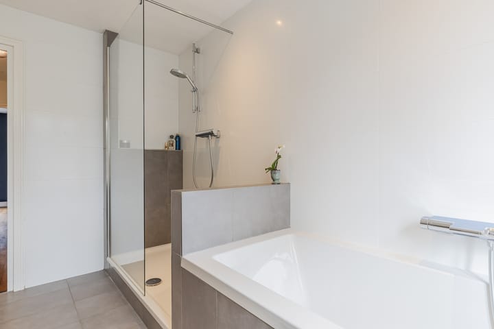 Foto 35 van Petrus Dondersstraat 77