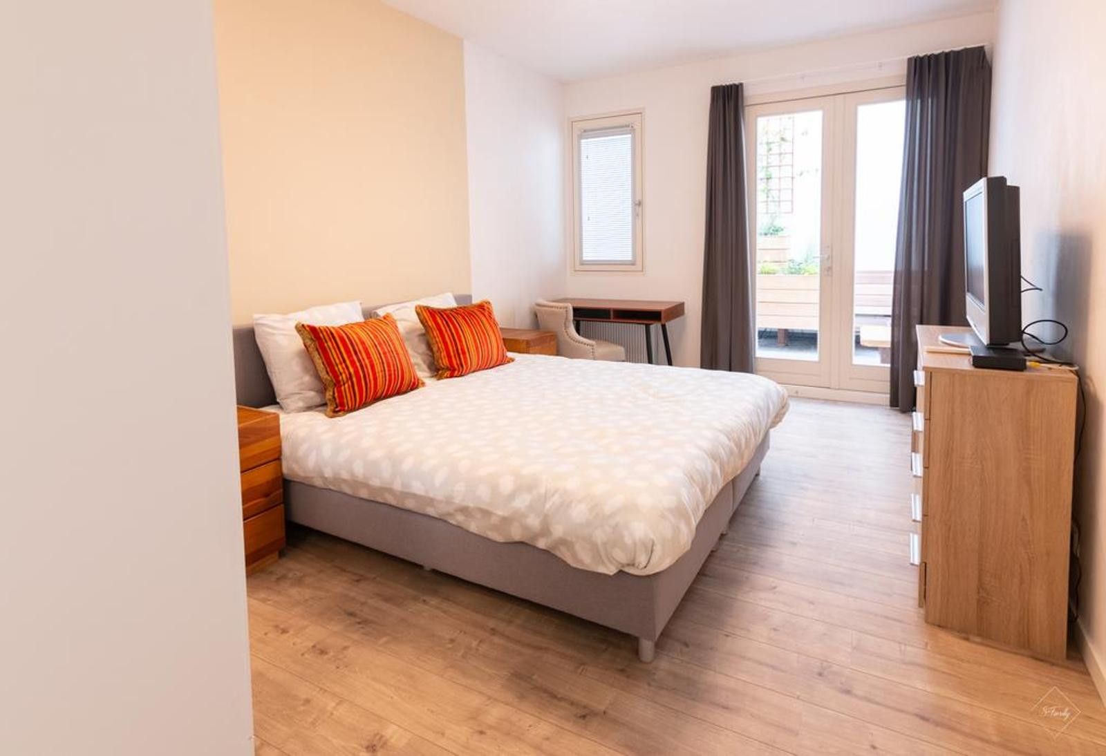 Foto 21 van Botgensstraat 25-C