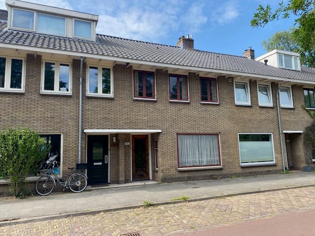 Photo 1 of Cremerstraat 382