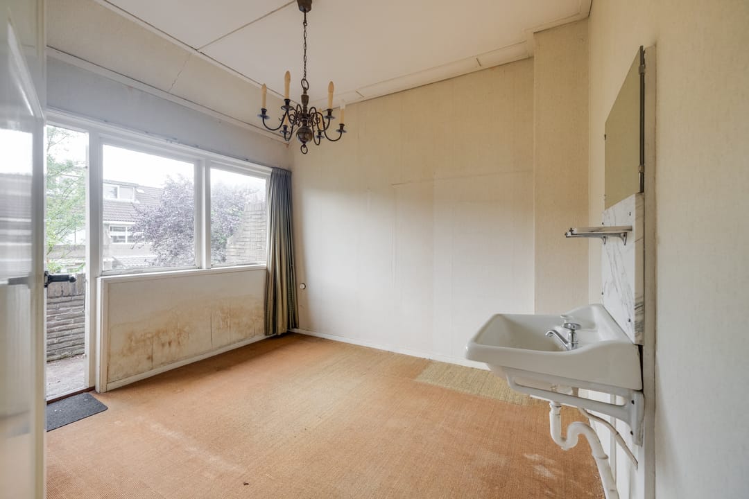 Photo 11 of Cremerstraat 382