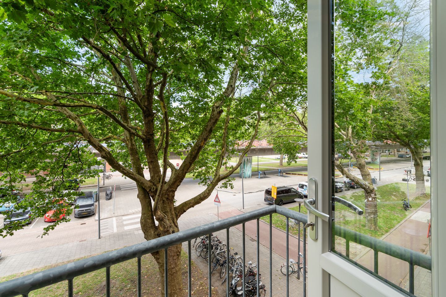 Foto 10 van Mijnsherenlaan 118-D