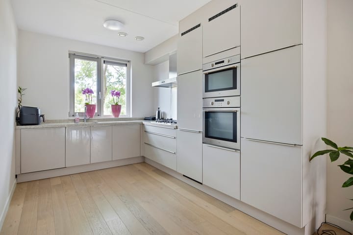 Foto 6 van Klompenmaker 62