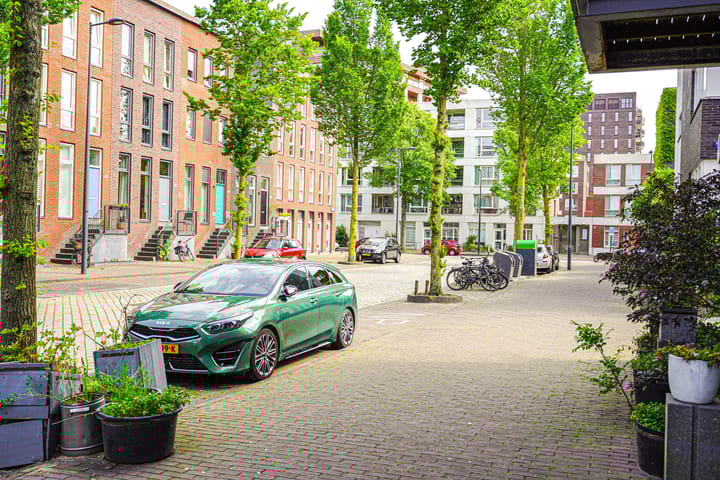 Foto 23 van Johan van der Keukenstraat 196