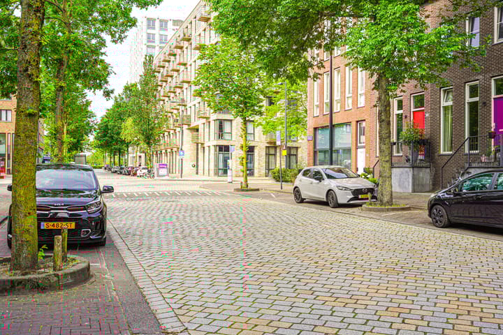 Foto 24 van Johan van der Keukenstraat 196