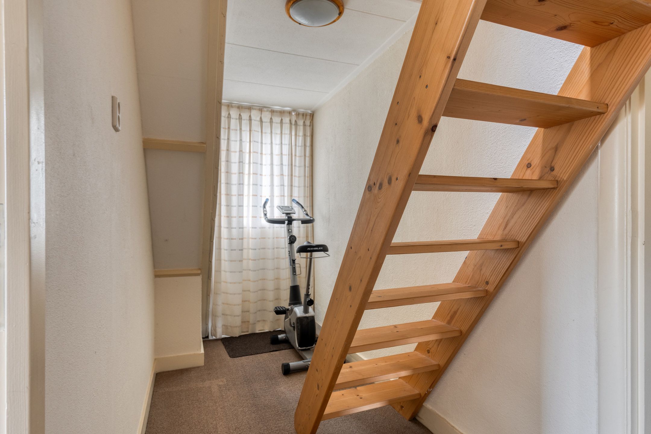 Foto 21 van Heuvelenweg 16