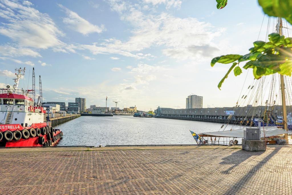 Foto 13 van Treilerdwarsweg 46